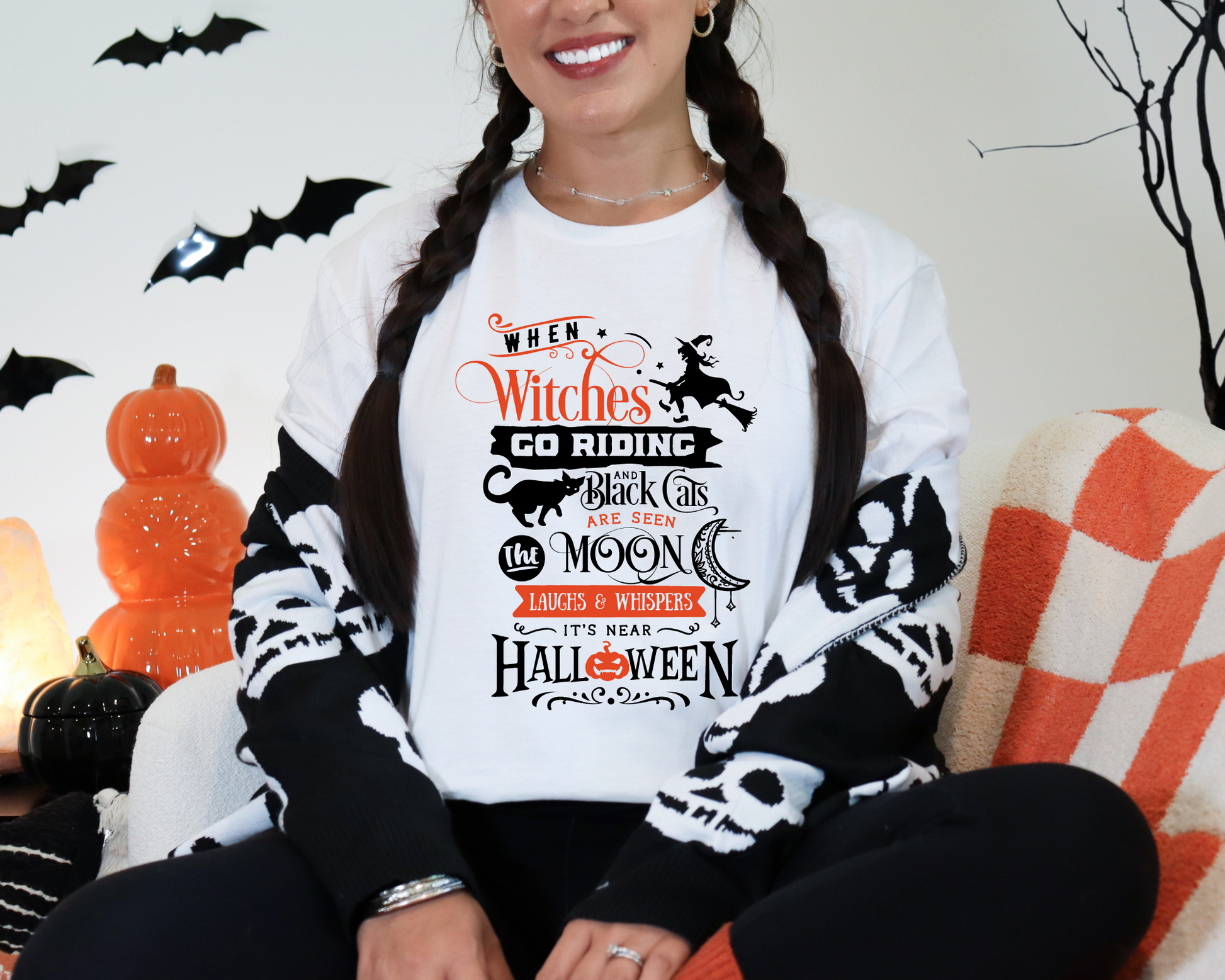 Wholesale It's Near Halloween Graphic Tee - White Sweatshirt