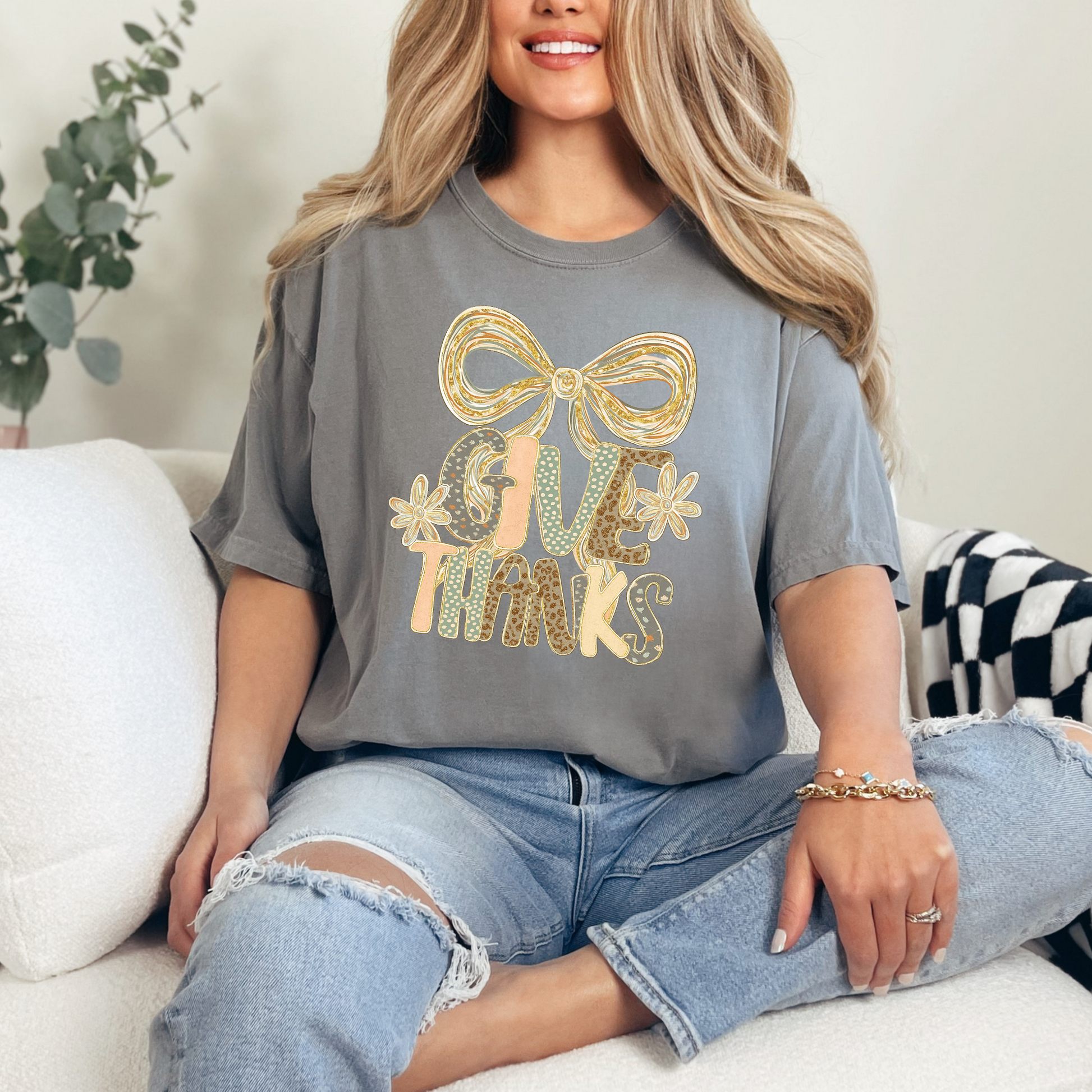 Wholesale Give Thanks Bow Graphic Tee - CC Grey Tee