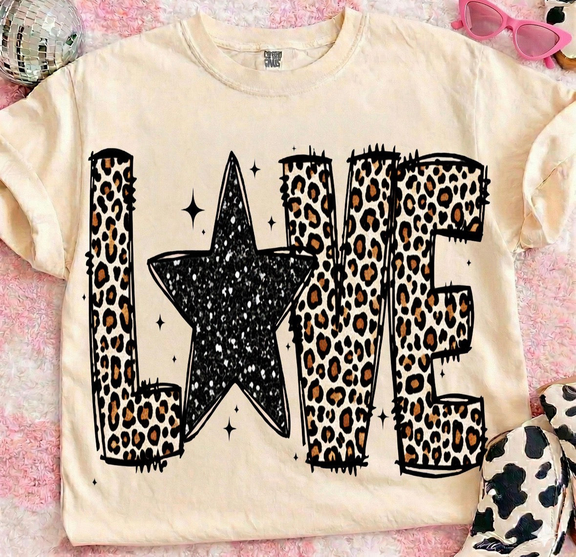 Leopard Love Faux Glitter - Unisex Graphic Tee