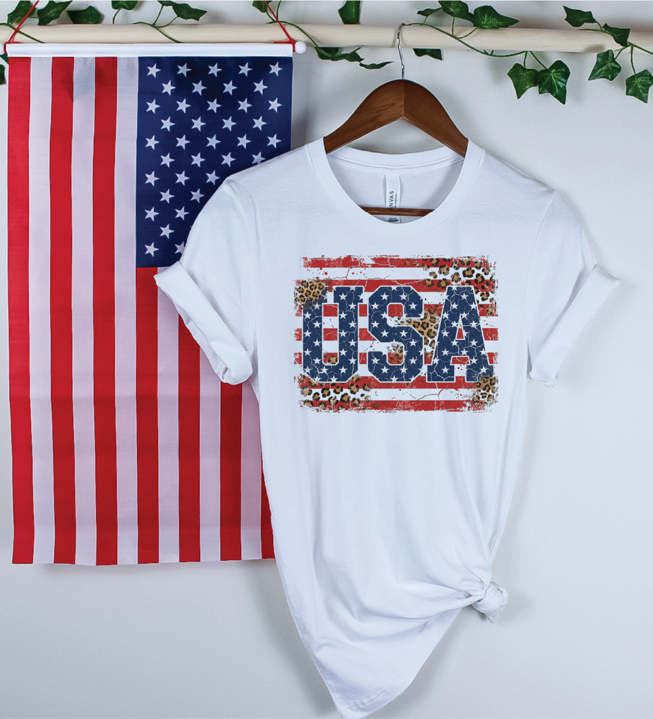 USA Grunge Leopard Flag- Unisex Tee